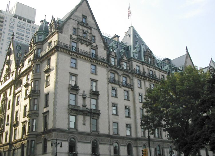 Image of the Dakota Building situated on the edge of Central Park in New York. The famous Beatle John Lennon was shot outside here in 1980
