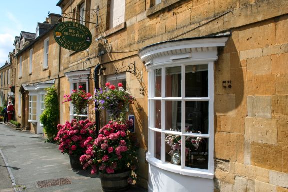 This image shows the The Olive Branch Guest House, a 16th-century bed and breakfast located on the High Street in Broadway, Worcestershire